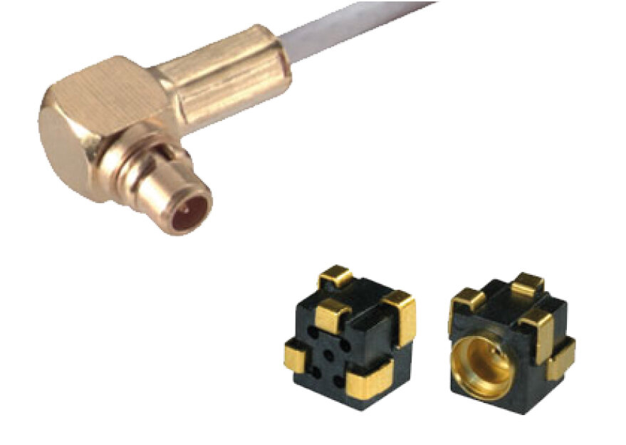 Komponenten aus der Hochfrequenztechnik: Oben ein gewinkelter HF-Stecker mit Koaxialkabel, unten zwei HF-Buchsen mit vergoldeten Kontaktflächen und schwarzem Isolierkörper, geeignet für präzise Signalübertragung in elektronischen Hochfrequenzanwendungen.
