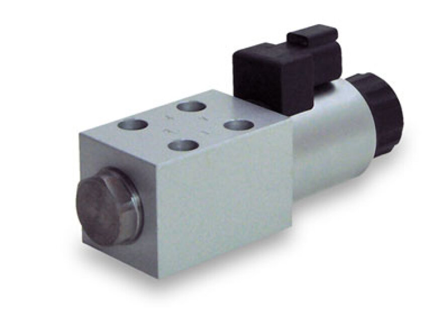 Silberfarbenes Hydraulikventil mit rechteckigem Spezialstecker auf der Oberseite, montiert auf einem Aluminiumgehäuse mit mehreren Gewindebohrungen. Das Bauteil kombiniert elektrische und hydraulische Komponenten für industrielle Anwendungen.